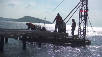 BODRUM BELEDİYE BAŞKANI ARAS'IN AHŞAP İSKELESİ YIKILDI